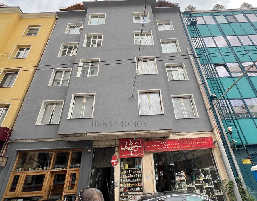 Продава се Тристаен апартамент в София, Център - 71 кв.м за 4212 €/кв.м - Снимка #11