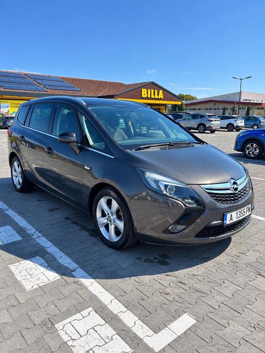 Opel Zafira Tourer 1.6 Turbo, с газова уредба
