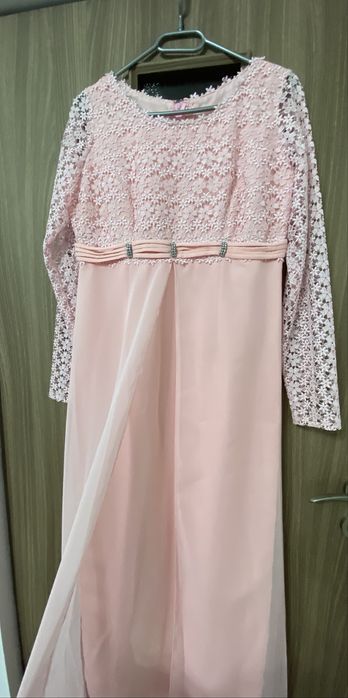 Rochie elegantade culoare roz