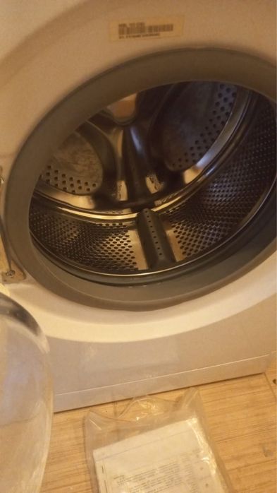 Продам стиралку 4 кг