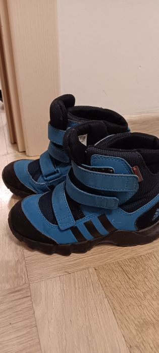 Зимни обувки Adidas запазени