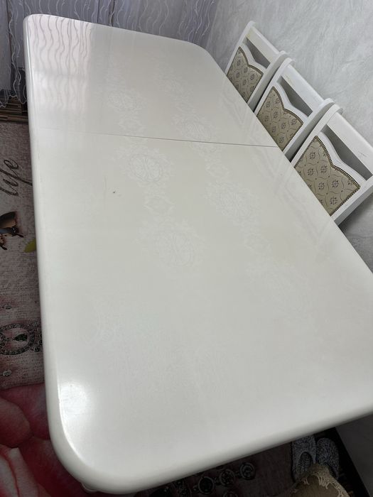 Натуральное дерево беллорусский стол!!!