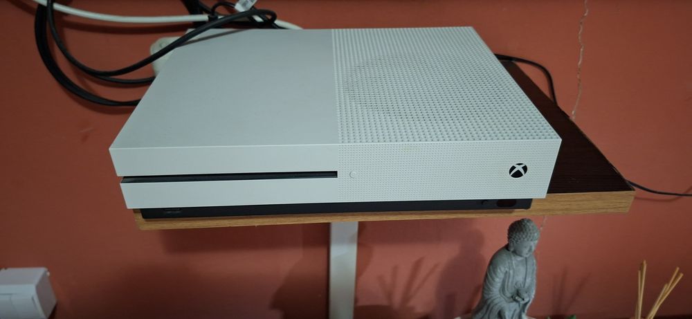 Xbox one s în stare perfecta