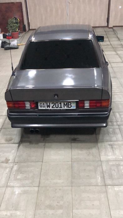 Продается  Мерседес бенц 190Е W201