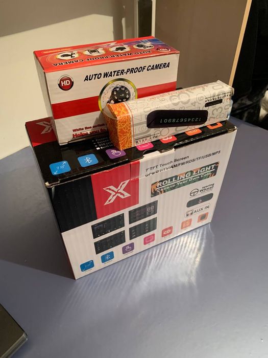 monitor +kamera v podarok