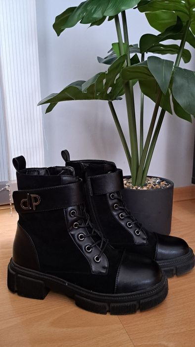 Дамски боти номер 37