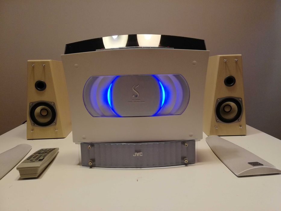 Combina JVC model CA-VSDT6R (CD/Tuner/Amplif/Boxe )- Impecabila/Japan