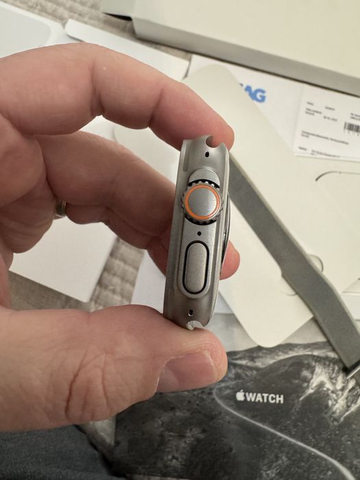 Apple watch ultra 2 , GPS, Cellular , titanium 49 mm ,