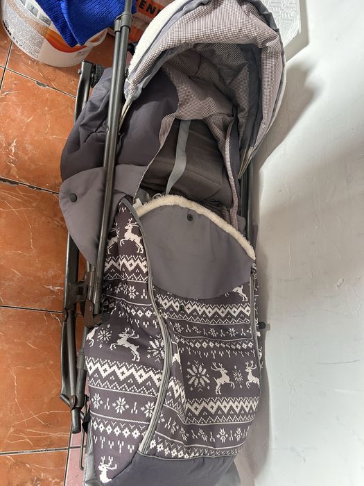 Продам санки в хорошем состоянии.