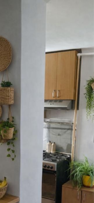 Inchiriez apartament 3 camere in zona Palas Dambu