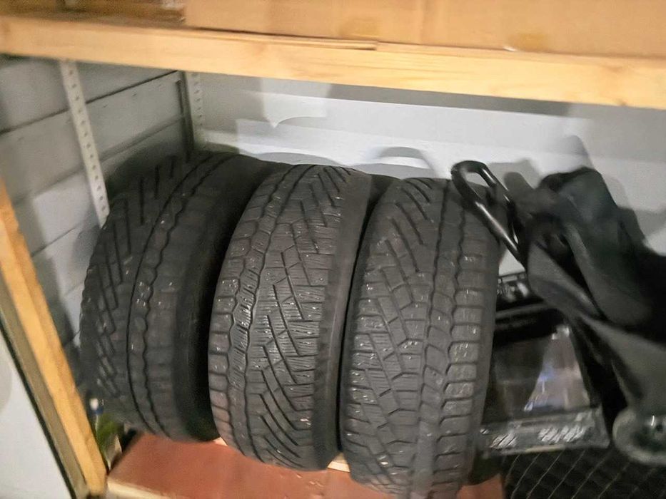 Шины R17 /  265 / 65, пр-во Германия