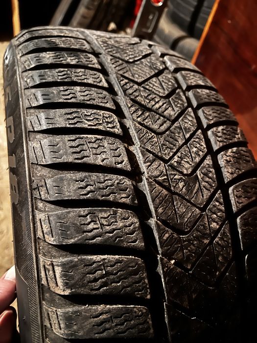 Anvelopă de iarnă Pirelli 225/55/R18