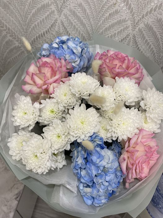 Нежный букет из свежих цветов