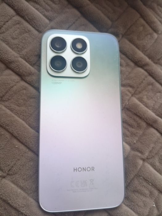 Продам хонор 8/128