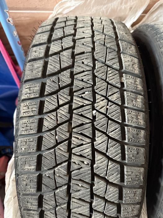 Шины зимние 215/55 R17