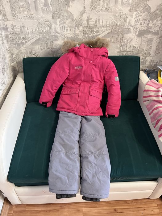 Зимний комбинезон для девочки