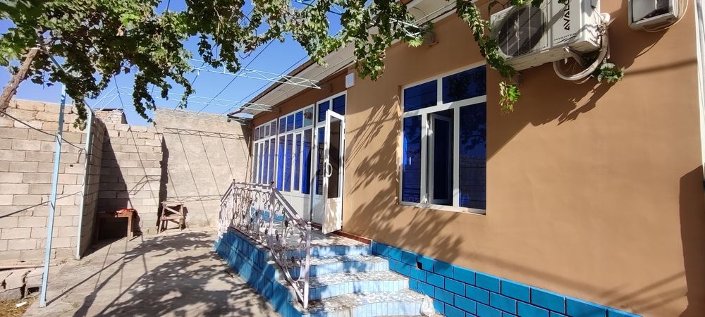 Shahrisabz bolta fozilov dan 4 sotixlik xovlini yarimi sotiladi