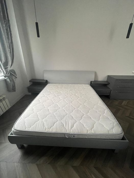 Кровать с 2 тумбами