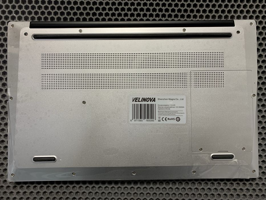 Новый ультрабук. 4 ядра. Озу 16gb. Ssd 512gb.