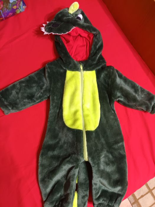 Costumaș ,crocodil grosuț