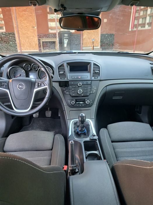 Vând  Opel   INSIGNIA