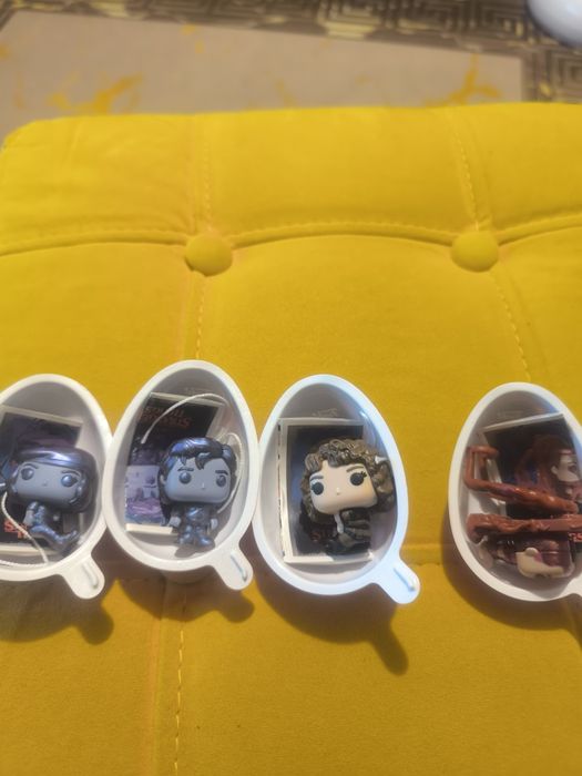 Киндер Очень странные дела