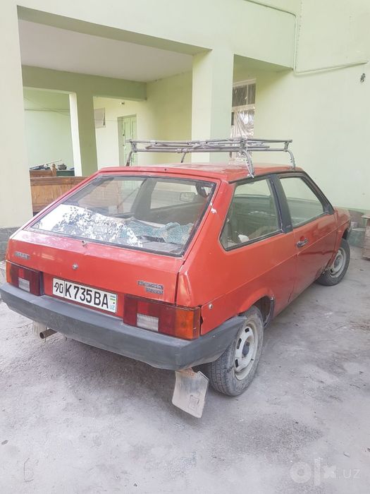 Автомобиль ВАЗ 21083 "Спутник"