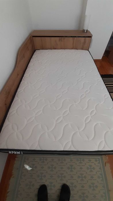 Легло с матрак и ракла