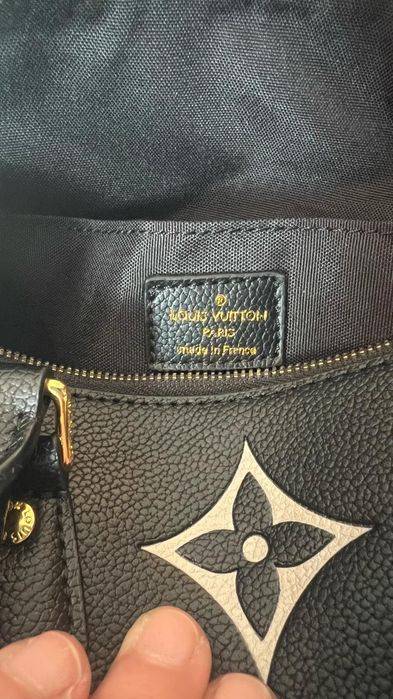 Дамска чанта на louis Vuitton