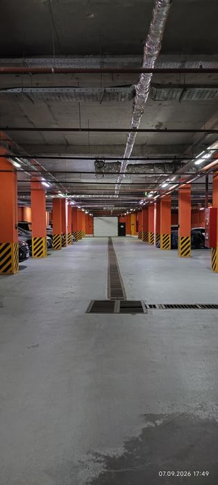 Паркинг в районе Ботанического сада