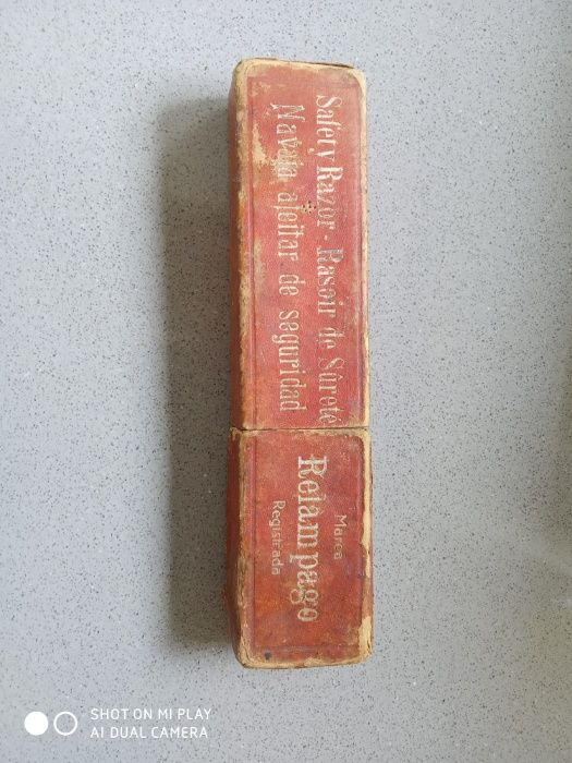 оригинален бръснач Солинген от 1910 г. запазен във фабрична опаковка