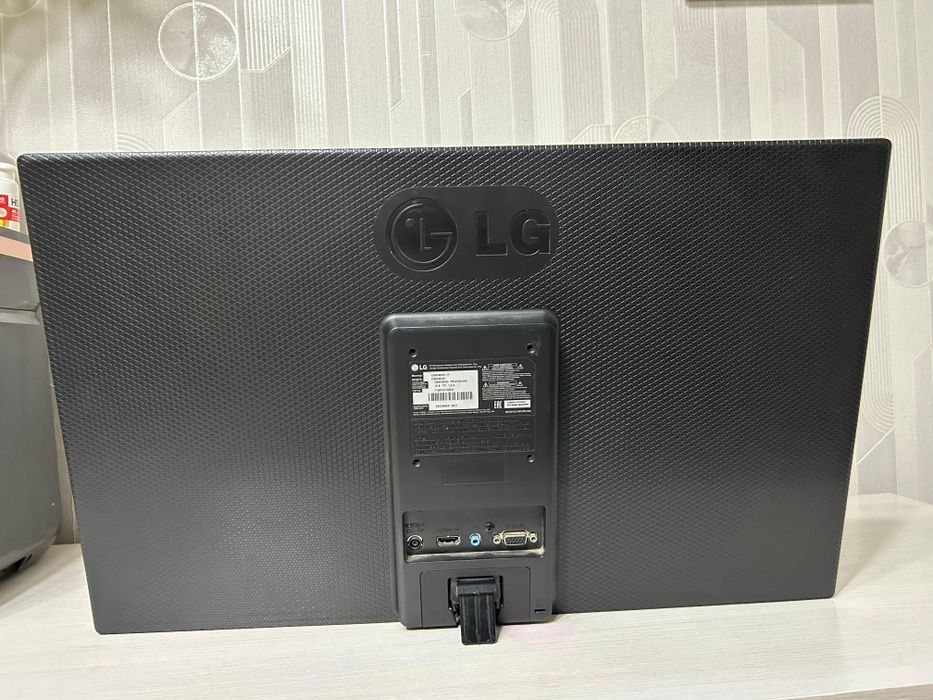 Монитор LG 23” IPS Full HD