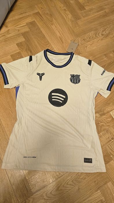 Футболки клуба " Барселона"