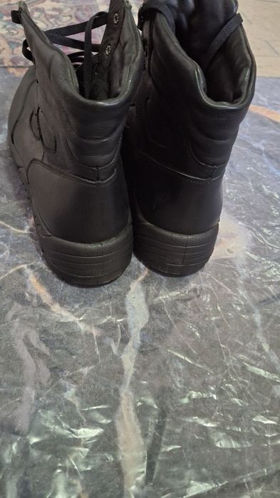 Ботинки зимние..