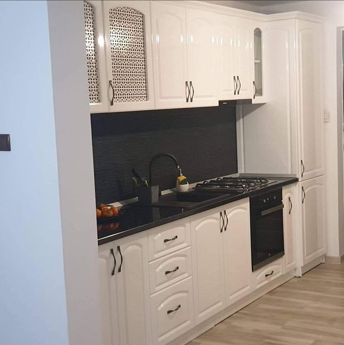 Bucatarie realizata din fronturi de mdf frezate