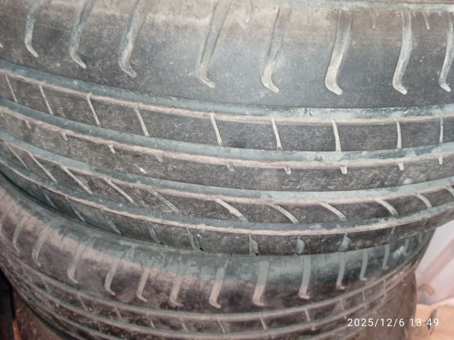 Продам комплект резины с дисками.