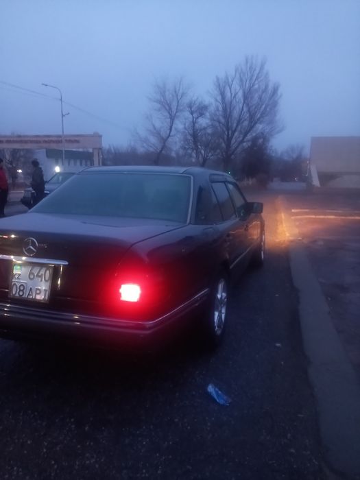 Мерседес 124 ешка 2.8