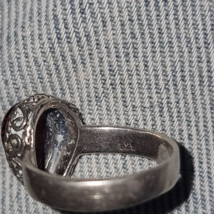 Inel argint 925 cu chihlimbar natural inima