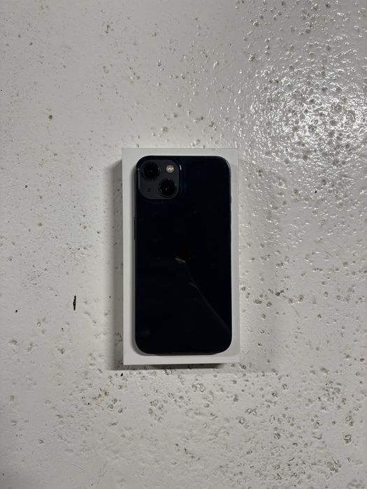 Apple iPhone 13