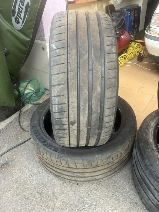 Гуми Michelin pilot sport4 S и Pirelli P zero задни