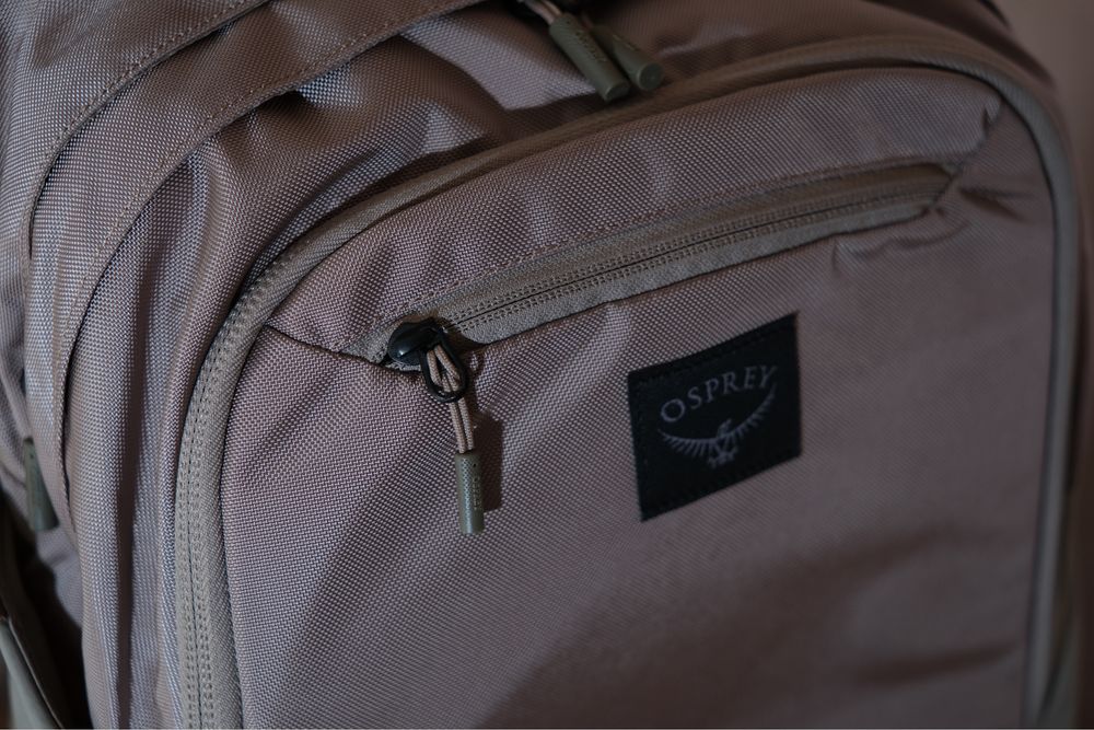 Osprey Aoede 21L Commuter Airspeed Backpack, Tan Concrete