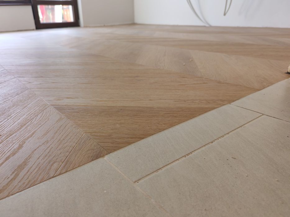 Монтаж на подова настилка винил  lvt, кварц, spc и др.