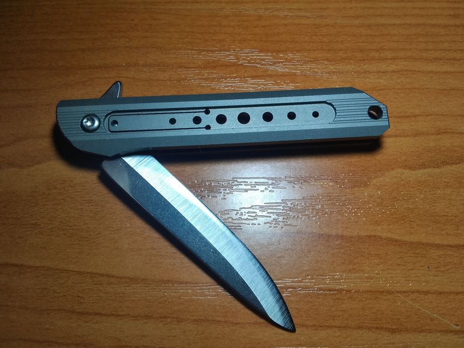 Нож ножка ключодържател