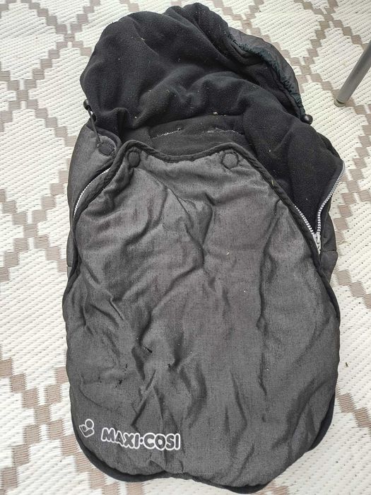 Scoica auto Maxi Cosi Pebble i Size, spalata si igienizata profesional