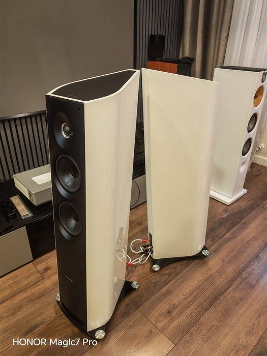 Boxe podea Sonus Faber venere 2.5 albe, impecabile