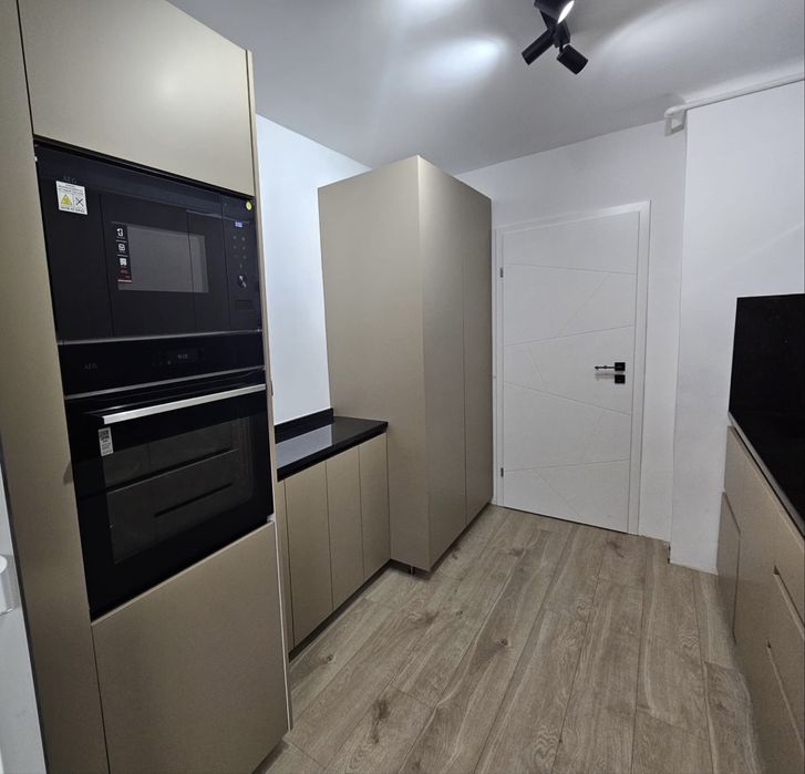 Apartament 3 camere LUX | Complet renovat în 2026 | Etaj 1 | Bd. Republicii. Ploiesti | 82,33 mp