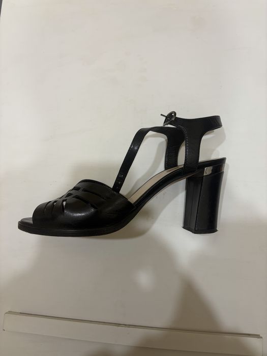 Босоножки женские Nursace