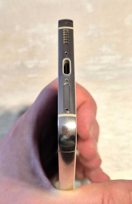 ОТЛИЧЕН! Телефон САМСУНГ / SAMSUNG S23 8GB RAM, цвят Cream!