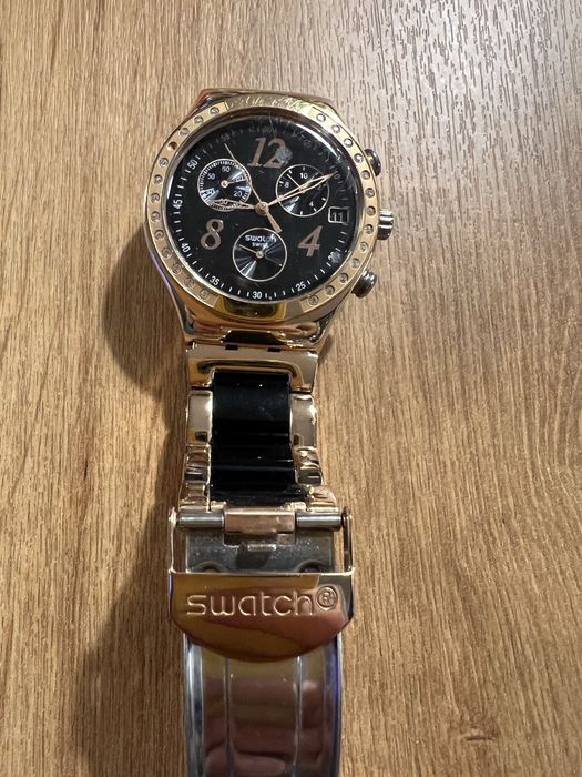 Продавам различни ръчни часовници Fossil, Swatch, Guess