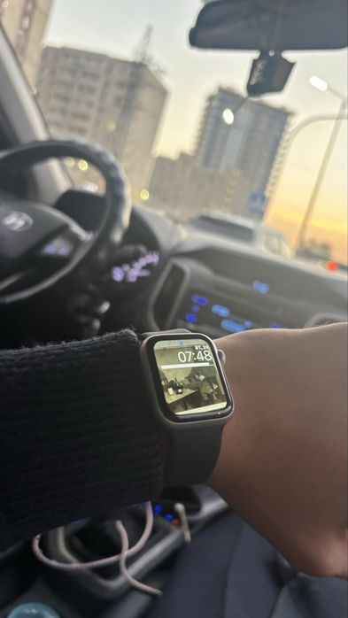 Apple watch series 4